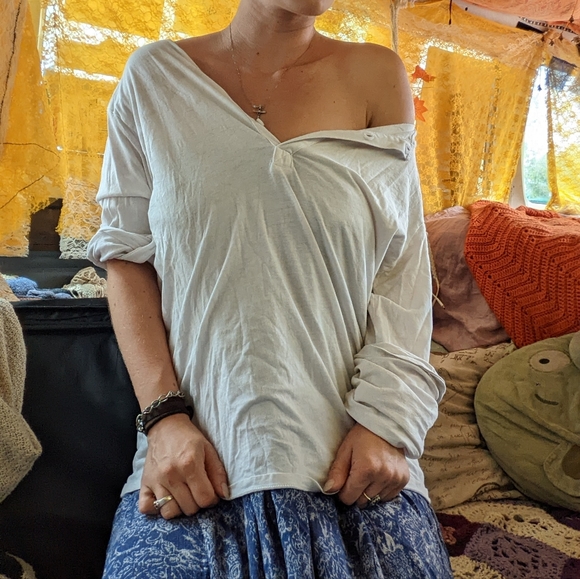 White Button 3/4 Sleeve Henley - Picture 2 of 6